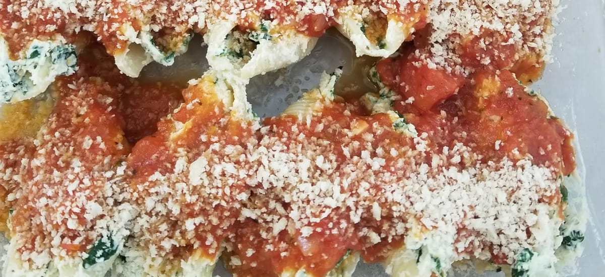 Vegan Stuffed Shells with Spinach Ricotta